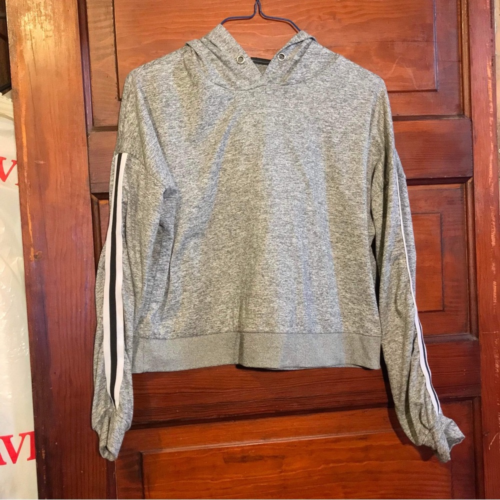 Rue 21 Long-Sleeve Crop Top w/ Hood